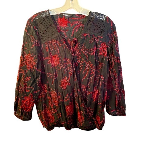 Women’s Express Black and Red Long Sleeve Top - Size S - MINT CONDITION - Picture 1 of 5
